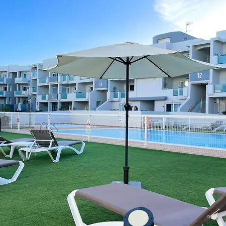 B-rent Sun 207 Pool View Apartment *